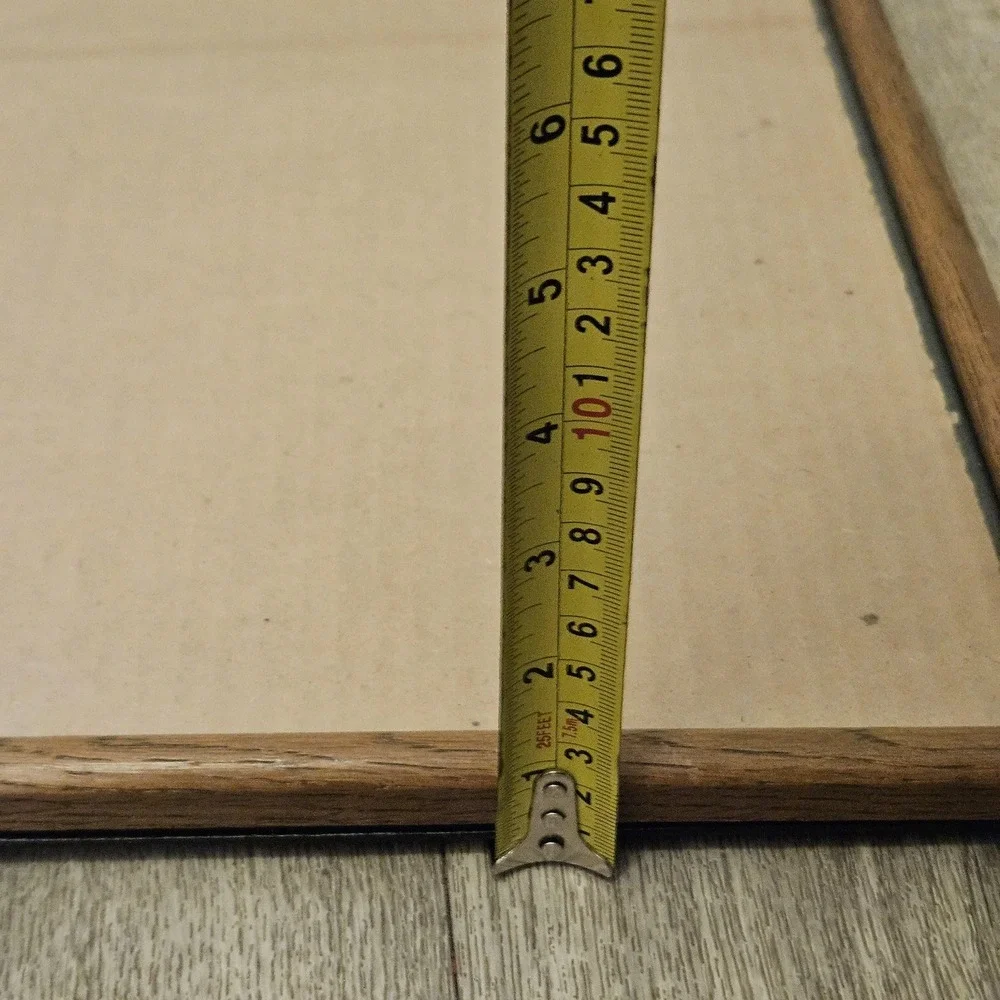 Unbranded solid oak